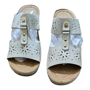 Elegant Beige Women's Sandals